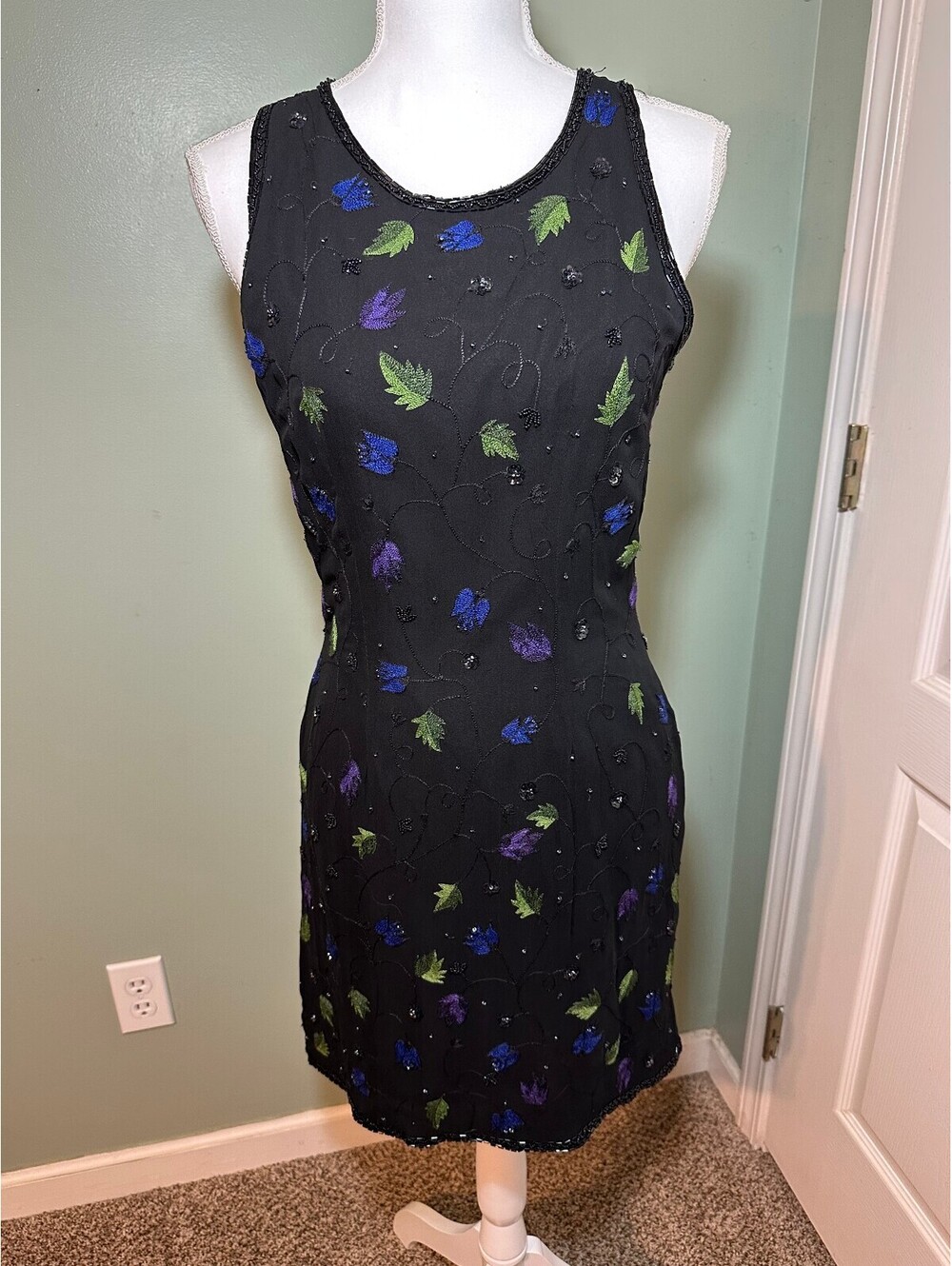 VTG Papell Boutique Evening Beaded  Leaf 100% Silk Sleeveless Sheath Dress Sz 10